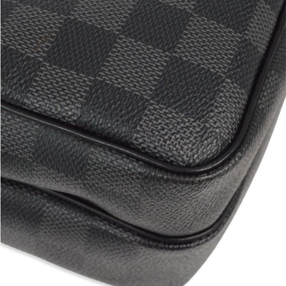 Louis Vuitton (2008) Damier Rem Cross Body Bag - Picture 13 of 15